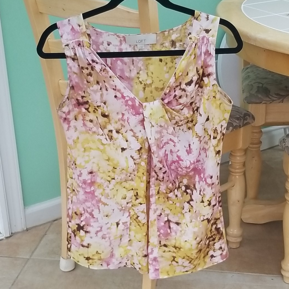 Loft pink yellow print tank small